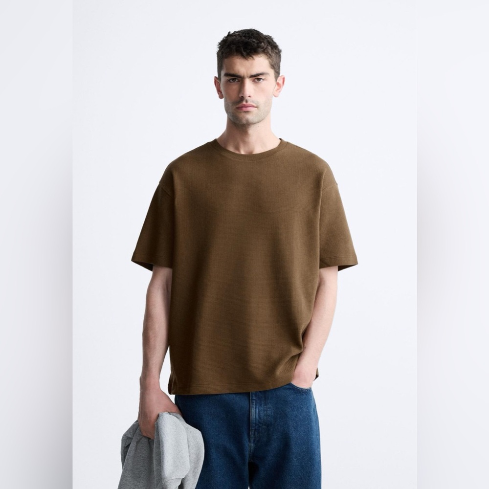 Zara Men’s waffle weave t-shirt